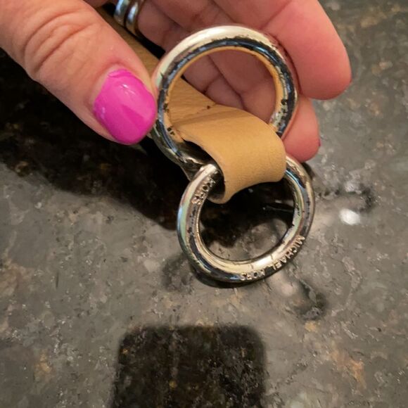 Michael Kors S/M Tan Leather Belt & Keychain main image 5